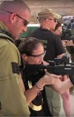 İsrail’den turistlere özel terör kampı!