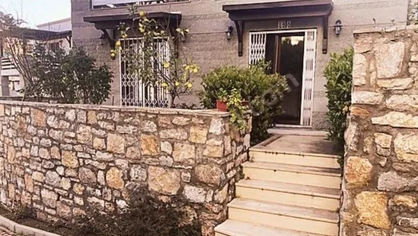 son-dakika-bodrumda-bir-garip-olum-ukraynali-kristina-oldu-mu-intihar-mi-etti-1609739690640.jpg SON DAKİKA: Bodrum'da bir garip ölüm! Ukraynalı Kristina öldü mü intihar mı etti?-3