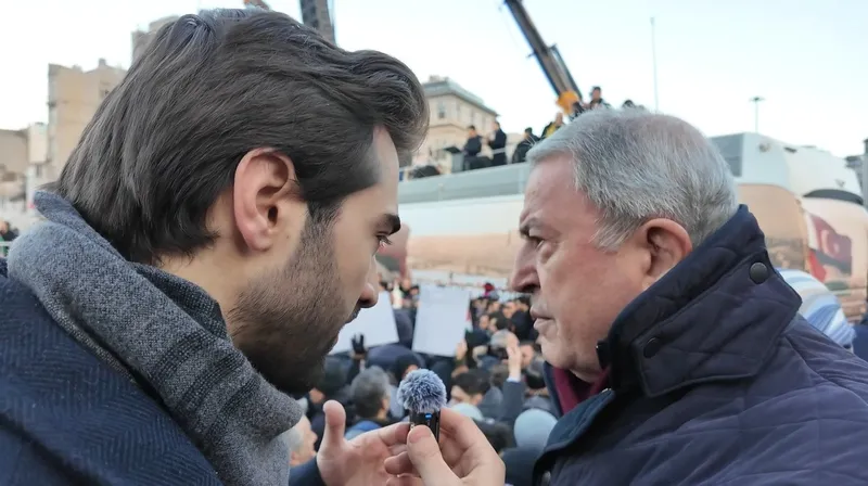 eski-milli-savunma-bakani-hulusi-akar-takvime-konustu-israil-ve-sdgye-net-mesaj-entegrasyon-olacak-illegal-gru-1767258828090.jpeg Eski Milli Savunma Bakanı Hulusi Akar TAKVİM'e konuştu! İsrail ve SDG'ye net mesaj: Entegrasyon olacak, illegal gruplara müsaade etmeyiz-2