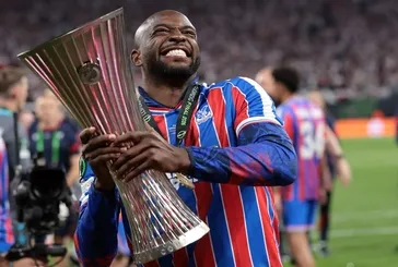 Victor Osimhen’in alternatifi İngiltere’den! Mateta transferinde devlerle savaş