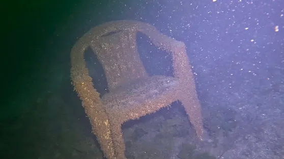 Dışarıda hayat onarıldı ama suyun altında ilk günkü gibi