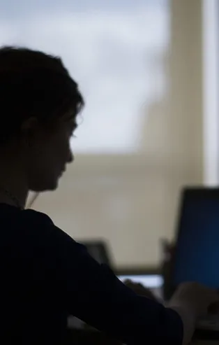 Devlette çalışan sözleşmeli personeller dikkat! Brüt sözleşme ücreti değişiyor