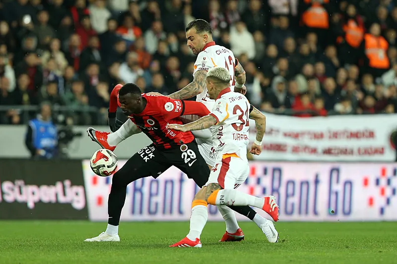 Okan Buruk'tan dev derbi rotasyonu! Kupa 11'ini belirledi - 1