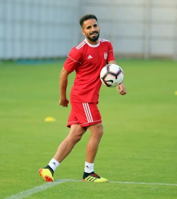 Galatasaray ile Beşiktaş Douglas için karşı karşıya!-5