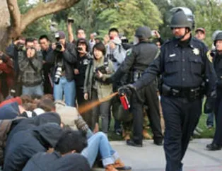 Amerikan polisinin Wallstreet olaylarına müdahalesi