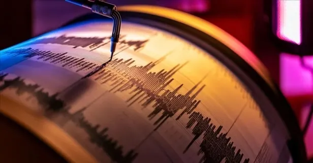 Balıkesir'de 4,4 büyüklüğünde deprem! İstanbul ve çevre illerde hissedildi