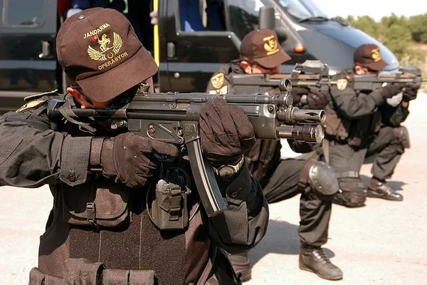 Jandarmanın en seçkin timleri JOPER ve JÖAK'lar terörist avında-1