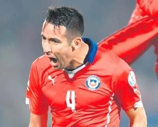 Mauricio Isla sürprizi
