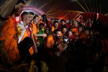 Galatasaraylı yıldızdan ayrılık açıklaması!