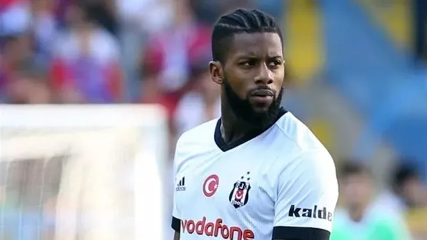 besiktasin-yildiz-oyuncusu-rachid-ghezzal-cumhurbaskanligi-kulliyesinde-dostluk-yemeginde-yer-aldi-1652826046019.jpeg