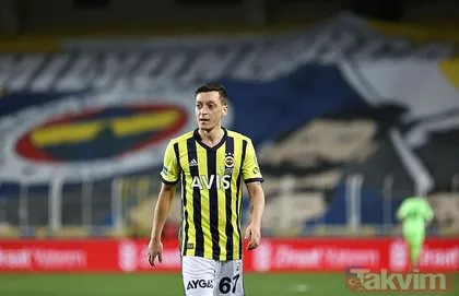 Trabzonspor maçı sonrası Fenerbahçe’de Mesut Özil’e sert uyarı! Erol Bulut’a tepki göstermişti...
