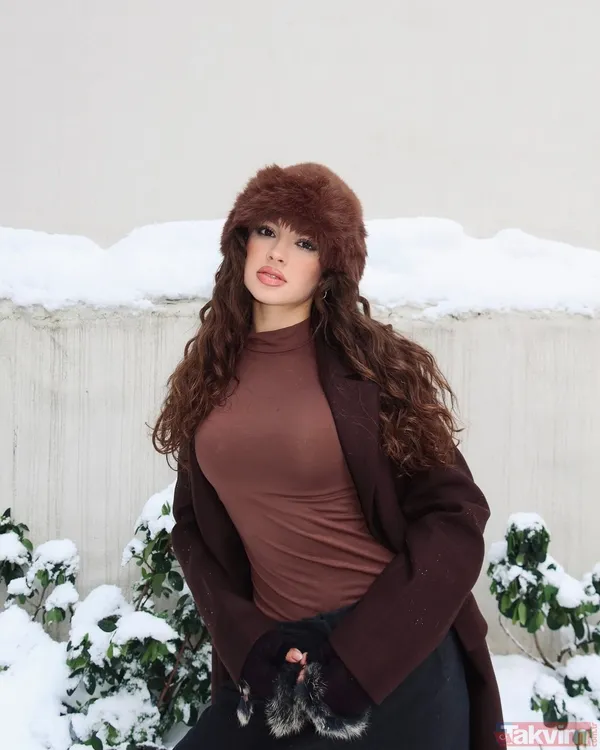 Bir Gece Masalı’nın Cenfeza’sı Su Burcu Yazgı Coşkun 20 yaş pozlarıyla sosyal medyayı salladı! - 4