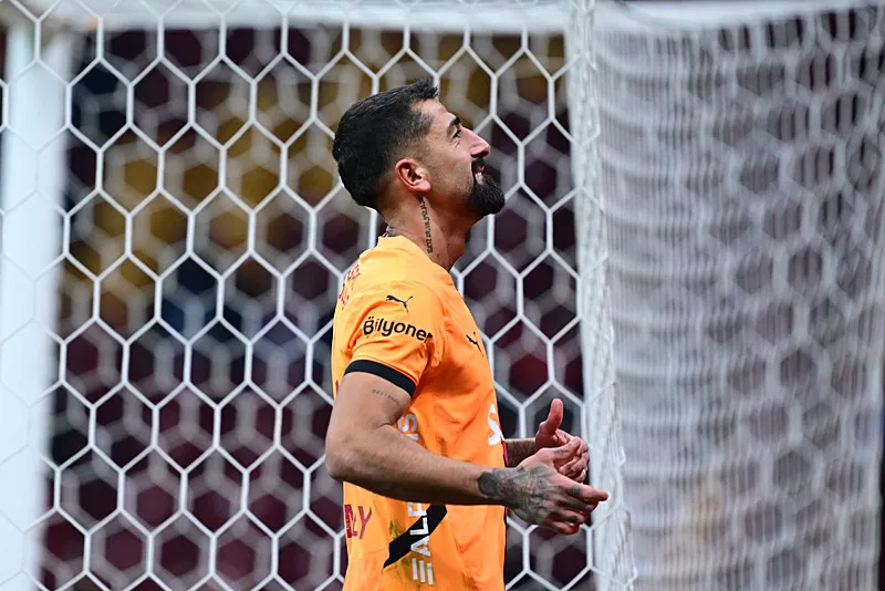 Galatasaray'da kaleye flaş transfer! Muslera sonası eldivenler onun - 12