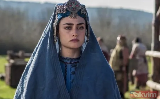 Gökhan Töre'nin eski eşi Esra Bilgiç'in yeni aşkı ortaya çıktı! Sabancılara bir gelin daha geliyor! Kameraları görünce bir hayli panikledi - 5