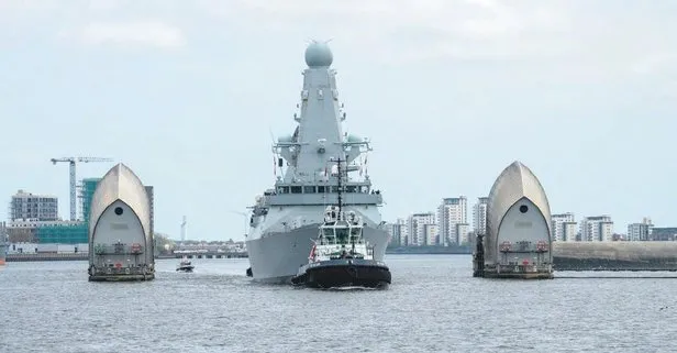 HMS Diamond’a Kral Charles’ı koruma görevi