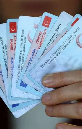 Mavi kartlılar kütüğündeki kişilerin Türk vatandaşlığına geçişinde yeni düzenleme