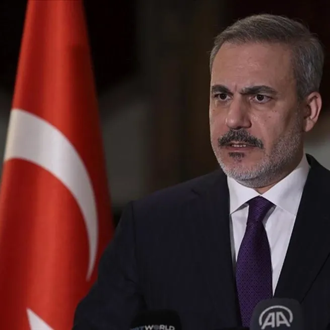 İngiliz mevkidaşı lie görüştü