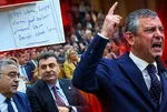 Özgür Özel konuşurken notla çekiştirdiler! Sezgin Tanrıkulu yazdı, Zeynel Emre’ye uzattı