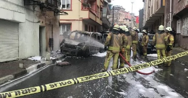 Sürücüsünün direksiyon hakimiyetini kaybettiği otomobil doğalgaz kutusuna çarptı