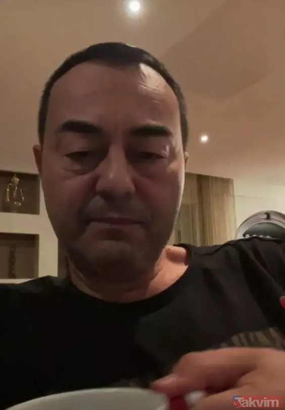 Geçtiğimiz Günlerde Yaptığı Bir Canlı Yayında Herkesi Şoke Etmişti Ortaç, Yüzündeki Şişlik Hemen Fark Edilen Ünlü İsme 'Geçmiş Olsun' Dileklerini İletti. "Dişim...