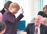 Coronavirüs, hayatı felç etti! Birçok ülkeden ilginç uyarılar geldi: Tokalaşmayın, öpüşmeyin, yan yana durmayın