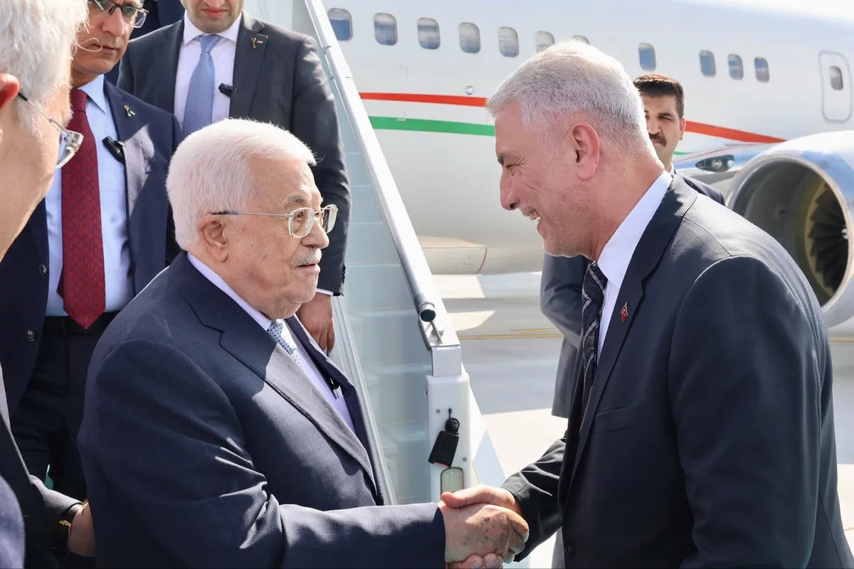 mahmud-abbas-turkiyeye-geliyor-baskan-erdogan-ile-gorusmesinde-filistindeki-gelismeler-masada-1786460400752.jpeg Mahmud Abbas Ankara’da: Başkan Erdoğan ile görüşmesinde Filistin'deki gelişmeler ele alınacak-2