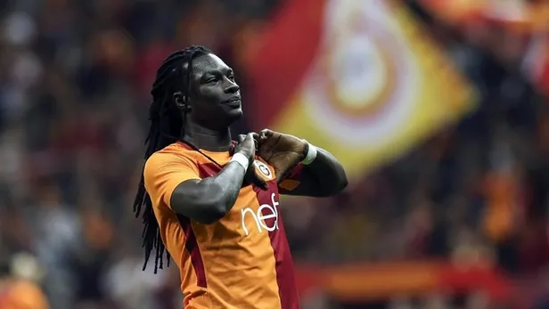 takvim.com.tr transferi yazmıştı! Galatasaray'ın yeni transferi Bafetimbi Gomis İstanbul'a geldi-10