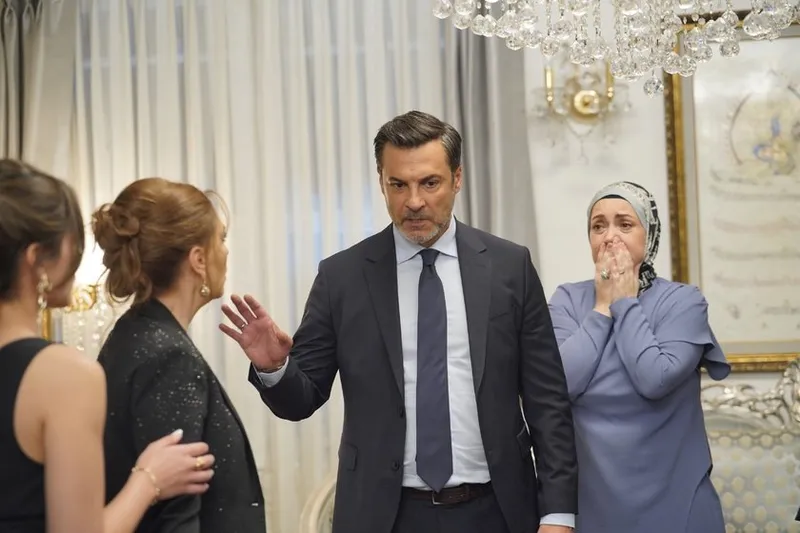 kizilcik-serbeti-pembenin-yerine-gececek-basrole-yesilcamin-kotu-karakteri-geliyor-gorkem-1720065483500.jpg Başrole Yeşilçam'ın kötü karakteri geliyor! Kızılcık Şerbeti Pembe'nin yerine geçecek; Görkem'in anneannesi...-5