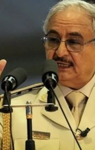 Libya eski Genelkurmay Başkanı El-Manguş'tan flaş açıklama: "Hafter'in imzalamamasının arkasında o ülkeler var!"