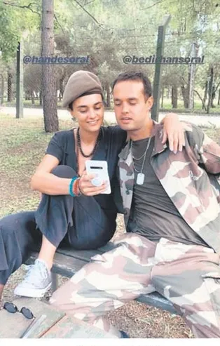 Hande Soral ve Bensu Soral, askerdeki kardeşleri Bedirhan Soral'ı ziyaret etti