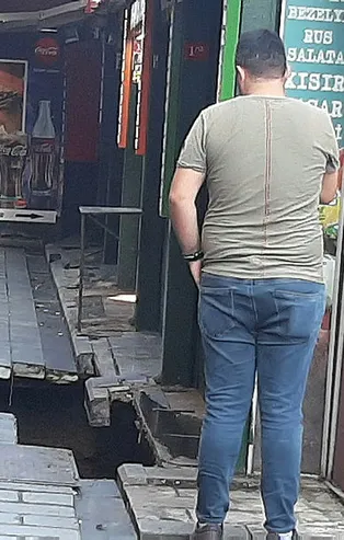 Ortaköy'de korkutan olay! Yol bir anda çöktü
