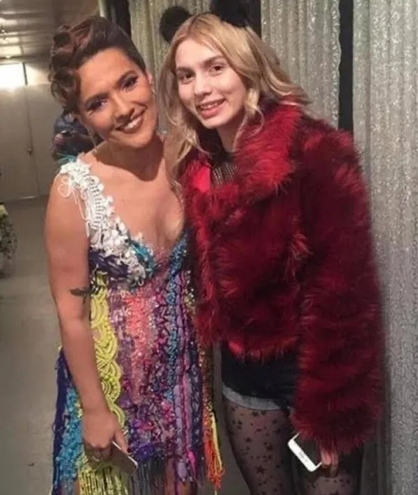 demet-akalin-onemli-olan-don-degil-sarkiymis-demisti-aleyna-tilki-ile-soz-duellosuna-giren-demetten-baris-mesa-1652982818810.jpg Demet Akalın “Önemli olan don değil şarkıymış” demişti! Aleyna Tilki ile söz düellosuna giren Demet’ten barış mesajı: Sarı şekerim...-3