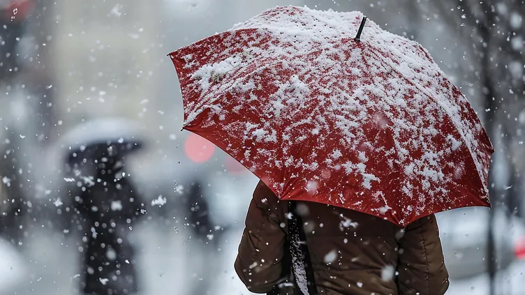 CANLI: Son 4 yılın en zorlu kışı geliyor! Kar ve fırtına alarmı: 60 il beyaza bürünecek