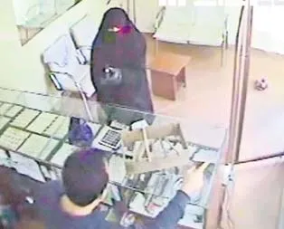 Çarşafa dolandılar