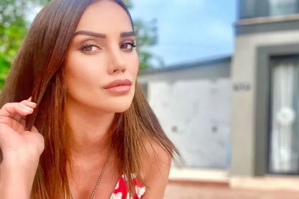 dilan-polatin-kardesi-sila-dogu-kimdir-nereli-kac-yasinda-sila-dogu-tutuklandi-mi-neden-gozaltina-alindi-1696092656351.jpg Dilan Polat'ın kardeşi Sıla Doğu kimdir, nereli, kaç yaşında? Sıla Doğu tutuklandı mı, neden gözaltına alındı? Çektiği video şoke etti...-5