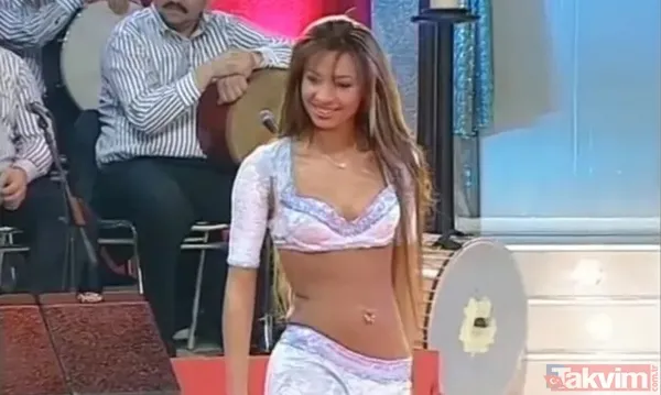 İbrahim Tatlıses'in oryantali Didem Kınalı'dan Hande Erçel'e zehir zemberek sözler "Niye popüler anlamıyorum oyunculuk sıfır" - 19