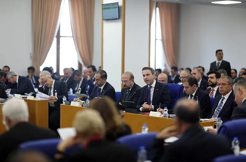 Enerji ve Tabii Kaynaklar Bakanı Alparslan Bayraktar, Bakanlığının 2026 yılı bütçe görüşmelerine katıldı. (AA)