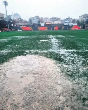 galatasarayda-mohamed-bilmecesi-fatih-terim-bonservisini-almak-istedigi-oyuncuyu-7-macta-11de-oynatmadi-1638228614809.jpeg Galatasaray'da Mohamed bilmecesi! Fatih Terim bonservisini almak istediği oyuncuyu 7 maçta 11'de oynatmadı-5