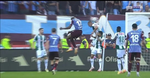 Trabzonspor Konyaspor maçında penaltı kazandı! İşte o an...