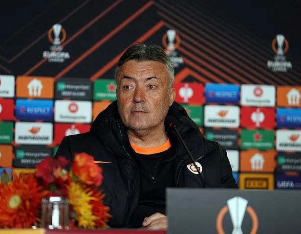 Galatasaray Teknik Direktörü Domenec Torrent, Barcelona maçı sonrası takımını övdü-1