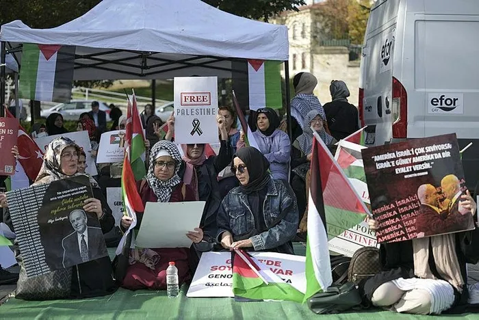 İstanbul'da kadınların Filistin'e destek için başlattığı oturma eylemi 13. gününde: Zulme sessiz kalmayacağız-3