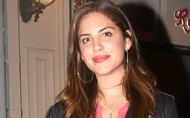 Türkan Şoray’dan izin çıktı! Yağmur Ünal ve İzi Hekimoğlu ile ilgili sürpriz iddia!