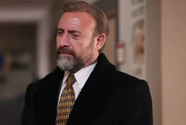 Kral Kaybederse’de veda zamanı! Başrol oyuncunun bileti kesildi: 2. sezon...