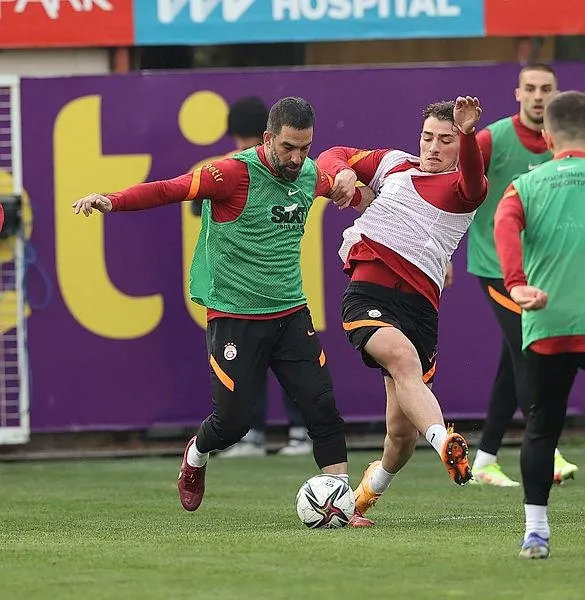 takimin-en-buyuk-silahi-galatasarayda-kerem-akturkoglu-seferberligi-1649284972591.jpeg Takımın en büyük silahı! Galatasaray'da Kerem Aktürkoğlu seferberliği-5