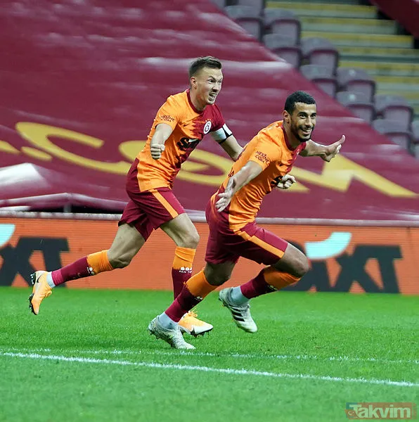 Terim 6 Değişiklik Yaptı Fatih Terim, Kasımpaşa Müsabakasına İlk 11'De Başlayan Omar Elabdellaoui, Younes Belhanda, Emre Taşdemir, Arda Turan, Sofiane Feghouli...