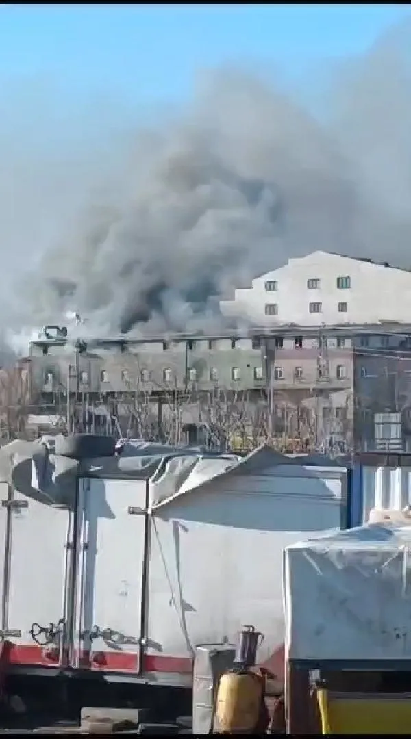 sultangazide-ayakkabi-imalathanesinde-yangin-1706601840399.jpeg Sultangazi'de ayakkabı imalathanesinde yangın!-1