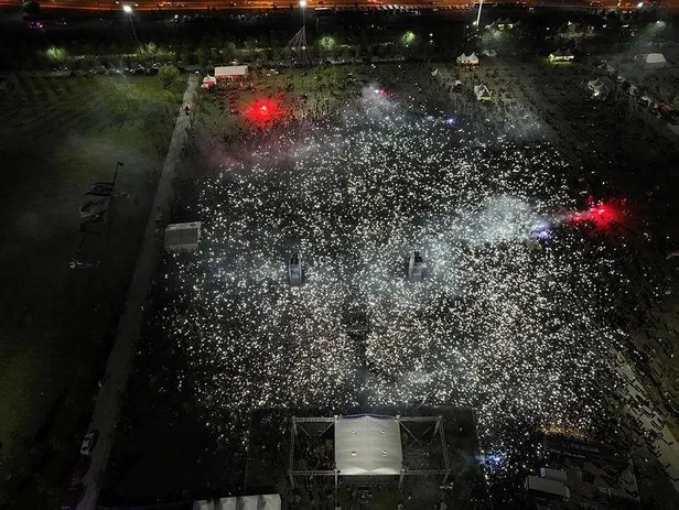 176 bin kişinin katıldığı Trabzonspor'un Yenikapı'da düzenlenen şampiyonluk kutlamasında görsel şölen-2