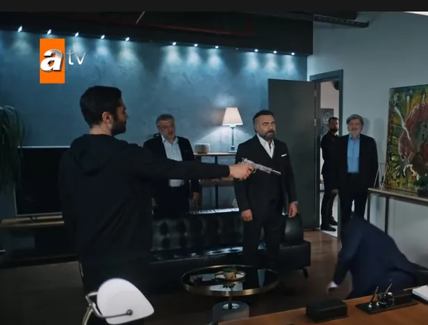 edho-199-bolum-fragmani-akrep-misali-kiskaca-alacak-catismaya-mi-hasretsin-volkan-1623651068397.jpg Çatışmaya mı hasretsin Volkan? EDHO 199. bölüm fragmanı: Akrep misali kıskaca alacak-5