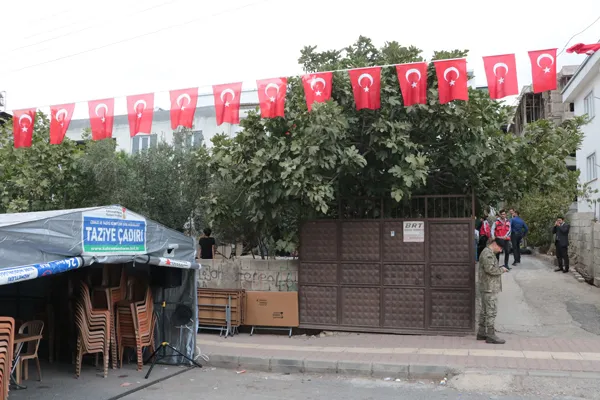 Son dakika: MSB duyurdu: Pençe Kilit bölgesinde Piyade Sözleşmeli Onbaşı Alican Güneş şehit oldu!-4