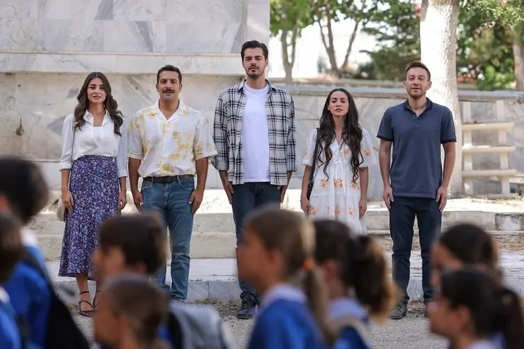 gonul-daginda-deprem-etkisi-yaratacak-ayrilik-basrol-oyuncusu-gidiyor-yerine-de-1721471109823.jpg Başrol oyuncusu gidiyor, yerine de... Gönül Dağı'nın temellerini sarsacak ayrılık!-5